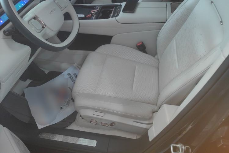 Used Lynk & Co 900 2025 2.0T Ultra Left Front Seat