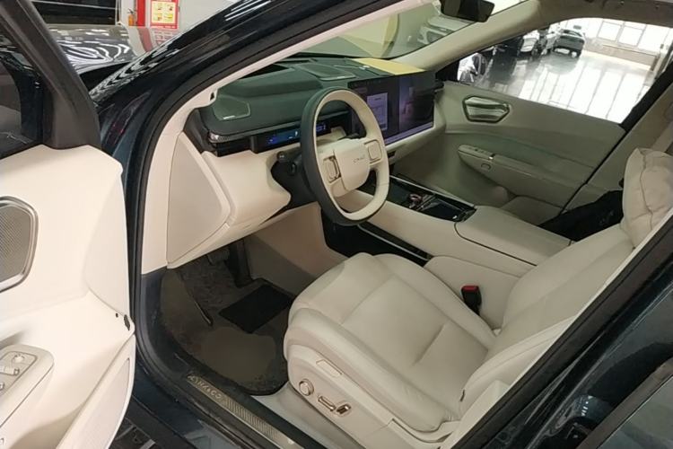 Used Lynk & Co 900 2025 2.0T Ultra Left Front Seat