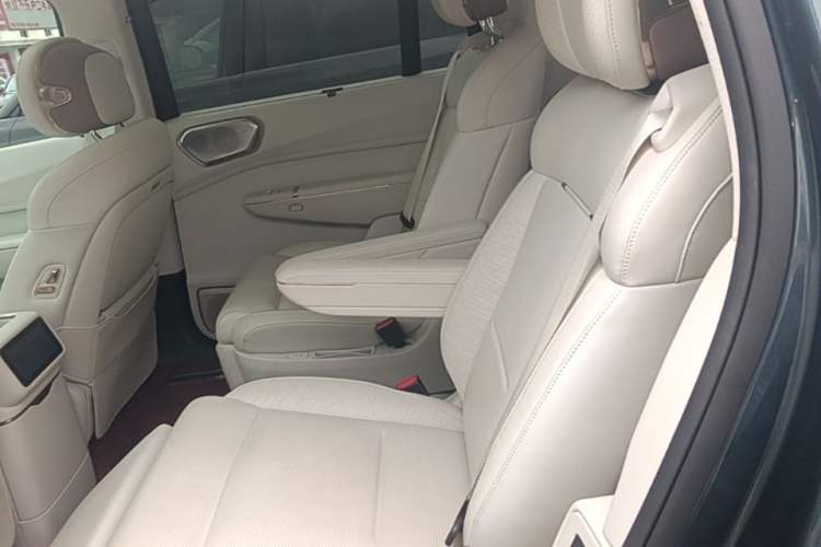 Used Lynk & Co 900 2025 2.0T Ultra Left Rear Seat
