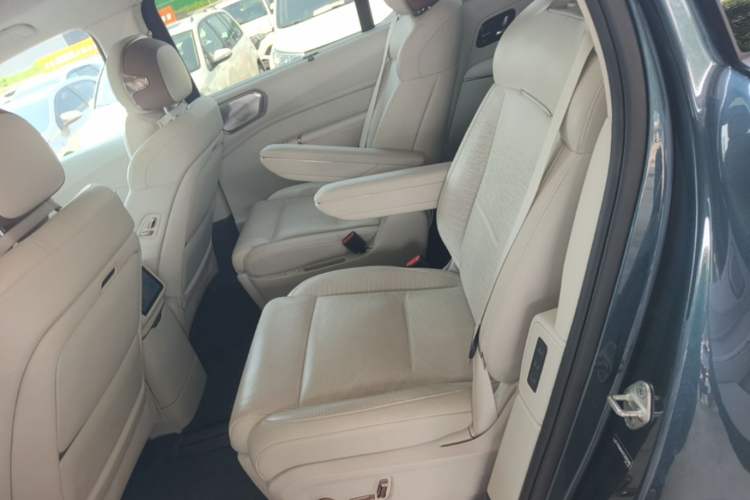 Used Lynk & Co 900 2025 2.0T Ultra Left Rear Seat