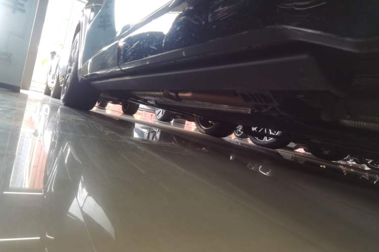 Used Lynk & Co 900 2025 2.0T Ultra Left Side Sill