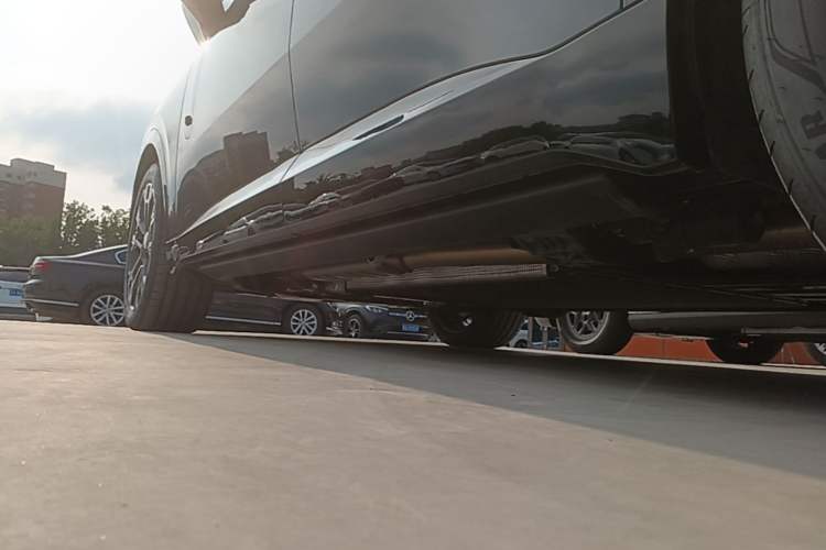 Used Lynk & Co 900 2025 2.0T Ultra Left Side Sill