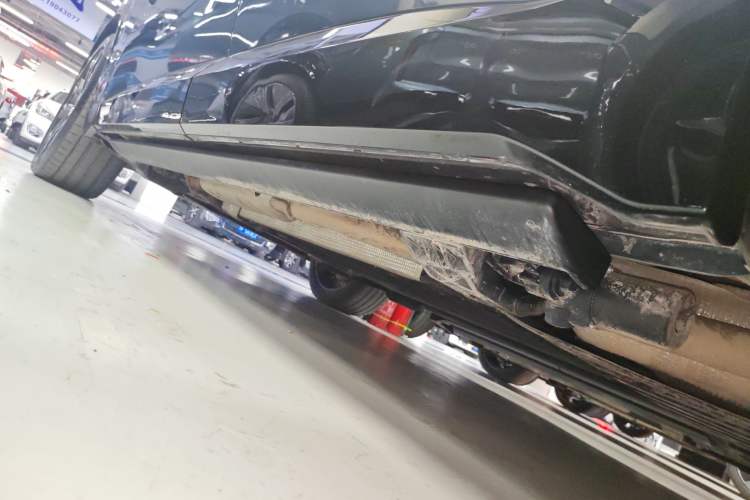 Used Lynk & Co 900 2025 1.5T Ultra Left Side Sill