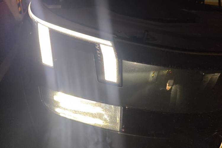 Used Lynk & Co 900 2025 1.5T Ultra Right Front Headlight