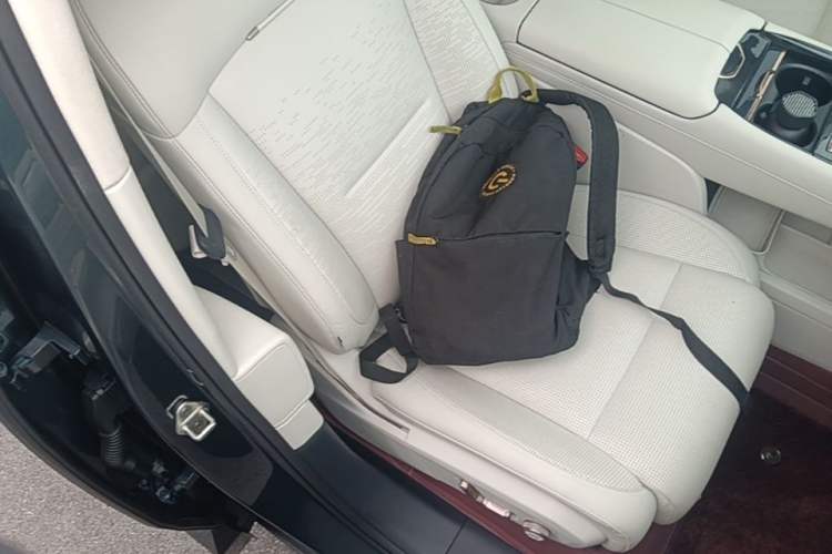 Used Lynk & Co 900 2025 2.0T Ultra Right Front Seat