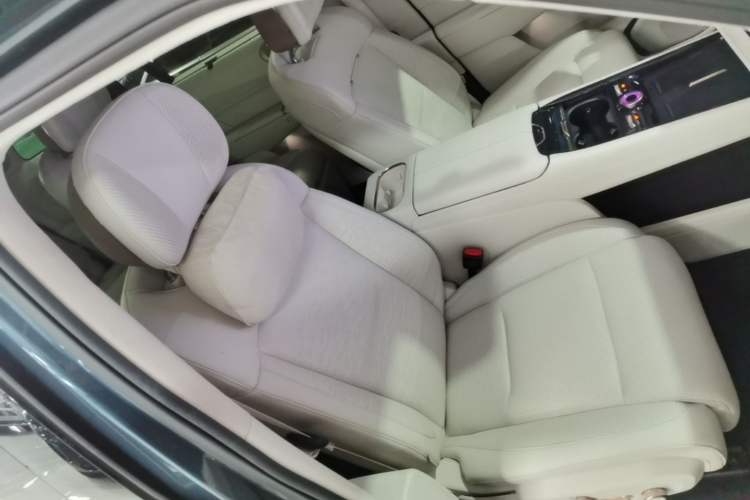 Used Lynk & Co 900 2025 2.0T Ultra Right Front Seat