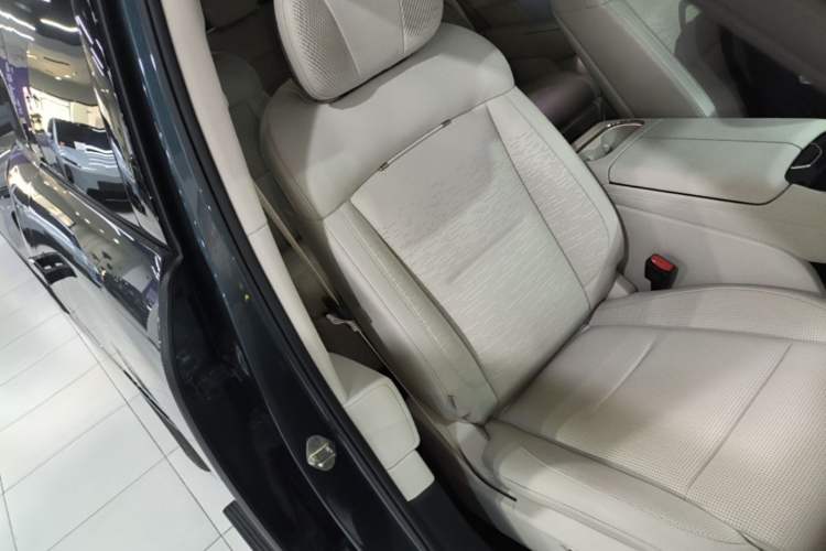 Used Lynk & Co 900 2025 1.5T Ultra Right Front Seat