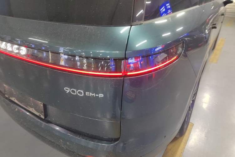 Used Lynk & Co 900 2025 2.0T Ultra Right Rear Taillight