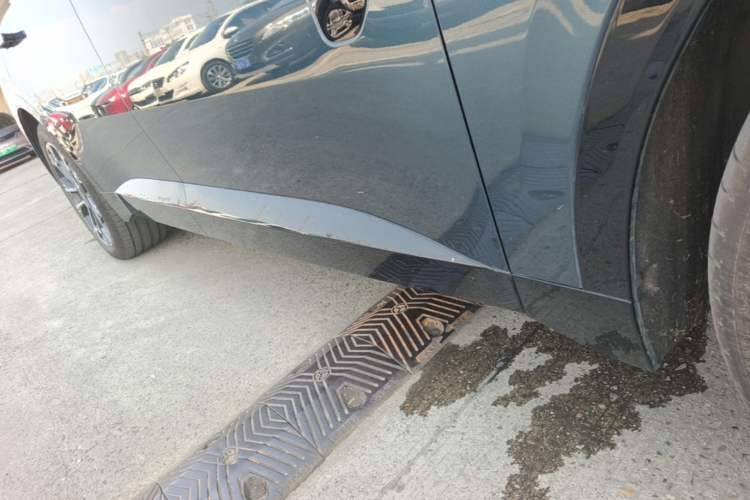 Used Lynk & Co 900 2025 2.0T Ultra Right Side Sill