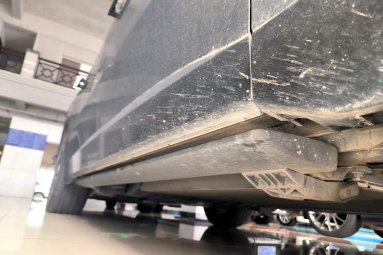 Used Lynk & Co 900 2025 2.0T Ultra Right Side Sill