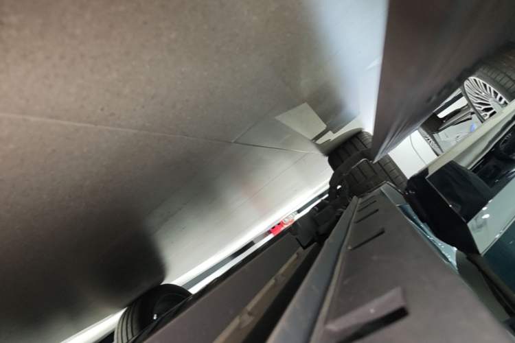 Used Lynk & Co 900 2025 2.0T Ultra Right Side Sill
