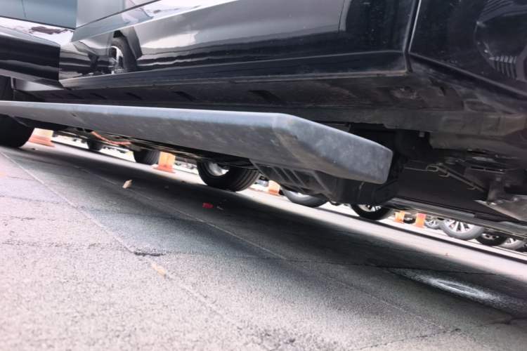 Used Lynk & Co 900 2025 2.0T Ultra Right Side Sill