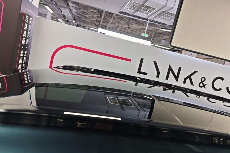 Used Lynk & Co 900 2025 1.5T Ultra Roof