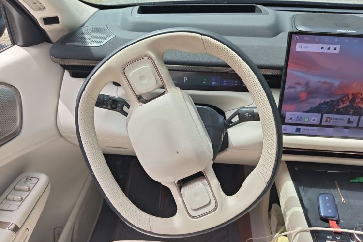 Used Lynk & Co 900 2025 2.0T Ultra Steering Wheel