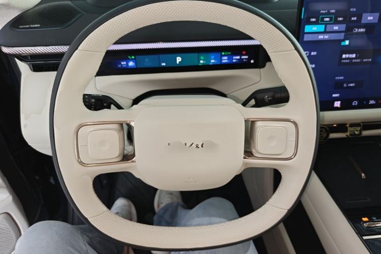 Used Lynk & Co 900 2025 2.0T Ultra Steering Wheel