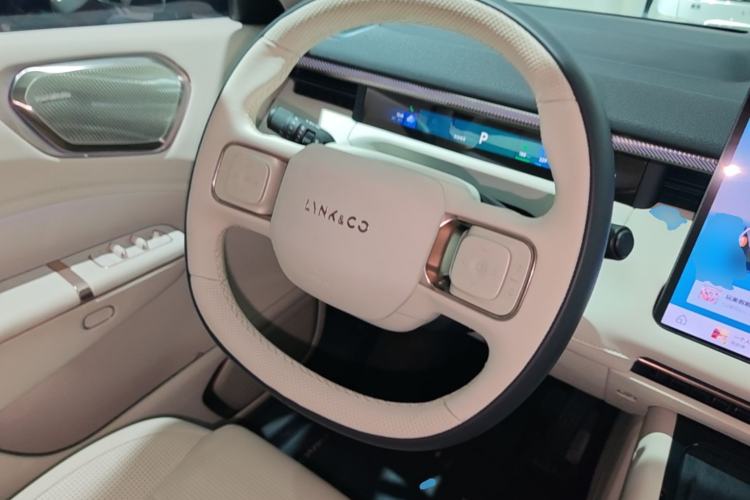 Used Lynk & Co 900 2025 2.0T Ultra Steering Wheel