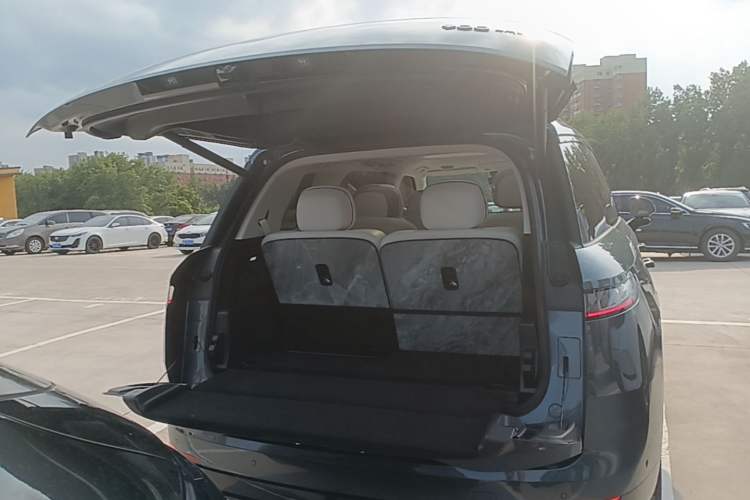 Used Lynk & Co 900 2025 2.0T Ultra Trunk