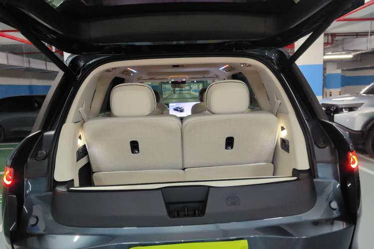 Used Lynk & Co 900 2025 2.0T Ultra Trunk