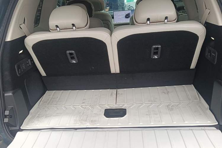 Used Lynk & Co 900 2025 2.0T Ultra Trunk