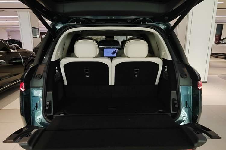 Used Lynk & Co 900 2025 2.0T Ultra Trunk