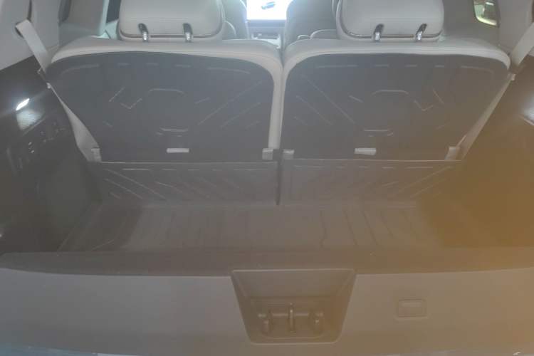 Used Lynk & Co 900 2025 2.0T Ultra Trunk