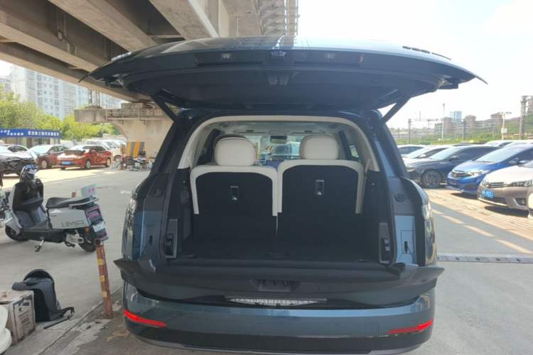 Used Lynk & Co 900 2025 2.0T Ultra Trunk
