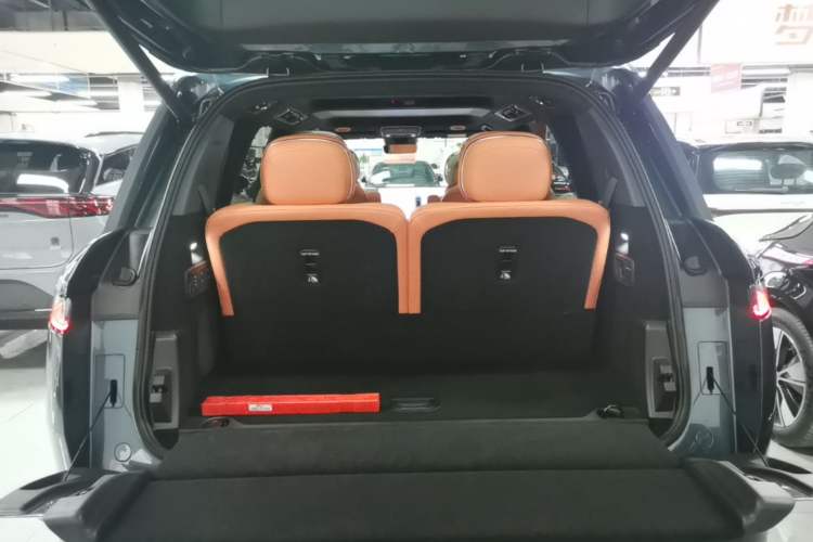 Used Lynk & Co 900 2025 2.0T Ultra Trunk