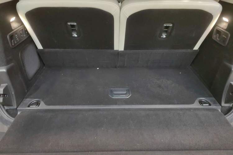 Used Lynk & Co 900 2025 2.0T Ultra Trunk