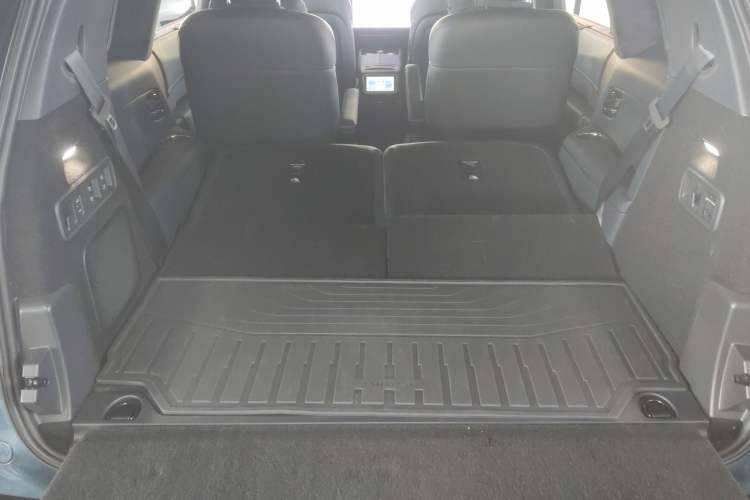 Used Lynk & Co 900 2025 2.0T Ultra Trunk