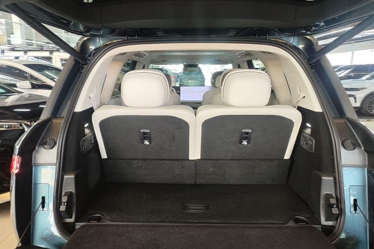 Used Lynk & Co 900 2025 2.0T Ultra Trunk