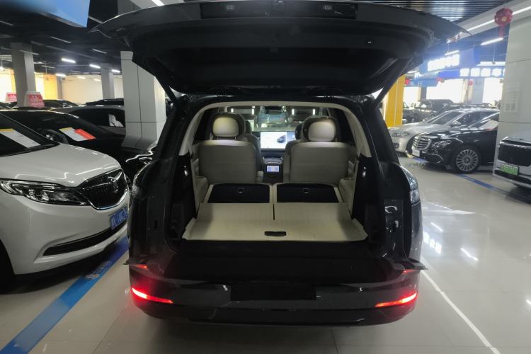Used Lynk & Co 900 2025 2.0T Ultra Trunk