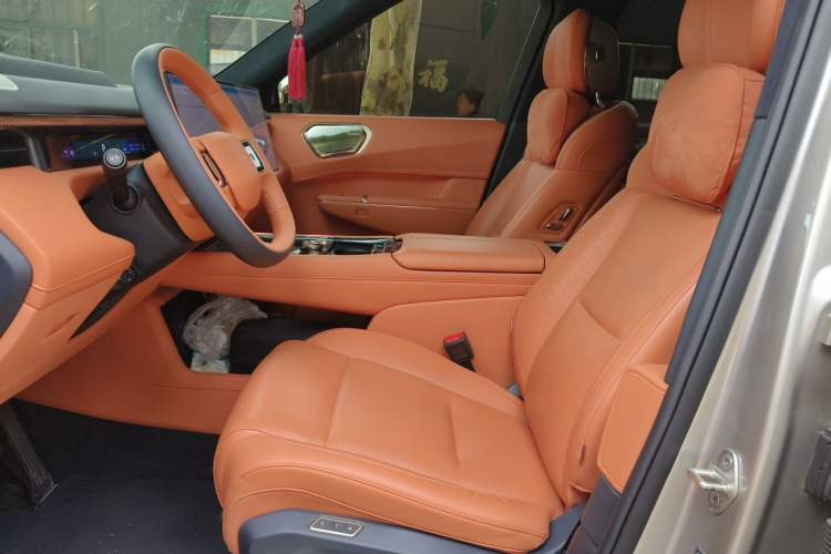 Used Lynk & Co 900 2025 2.0T Ultra Left Front Seat
