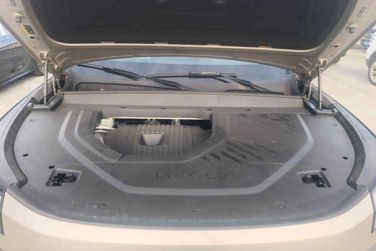 Used Lynk & Co 900 2025 2.0T Ultra Engine Bay