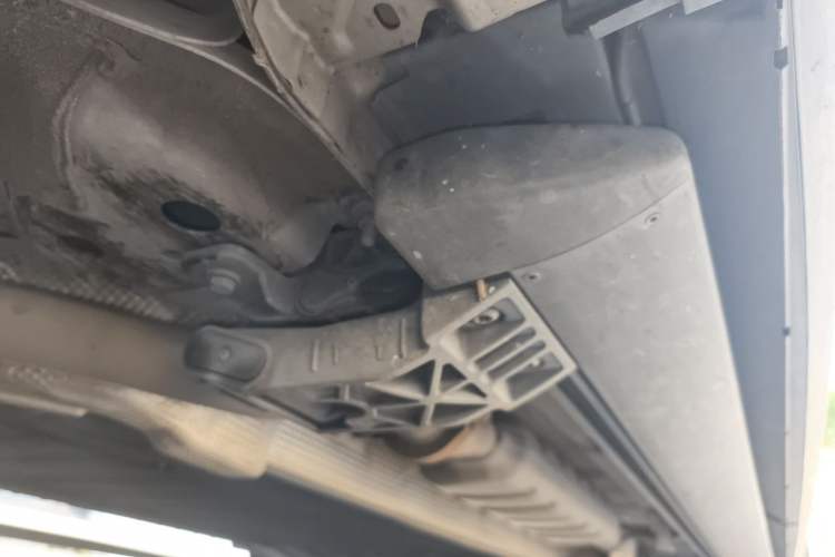 Used Lynk & Co 900 2025 1.5T Ultra Chassis Front Left