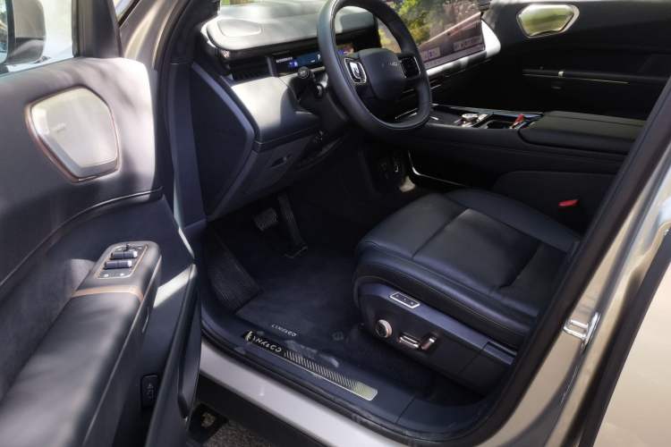 Used Lynk & Co 900 2025 2.0T Ultra Driver Seat