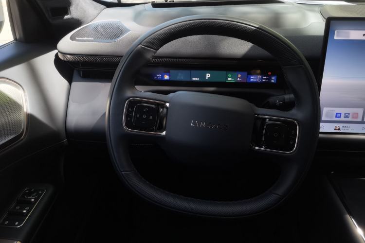 Used Lynk & Co 900 2025 2.0T Ultra Steering Wheel