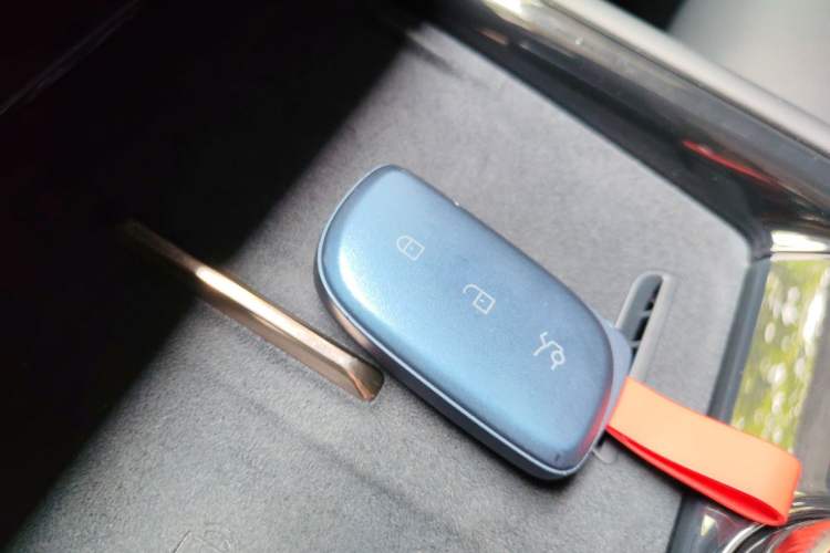 Used Lynk & Co 900 2025 2.0T Ultra Vehicle Key
