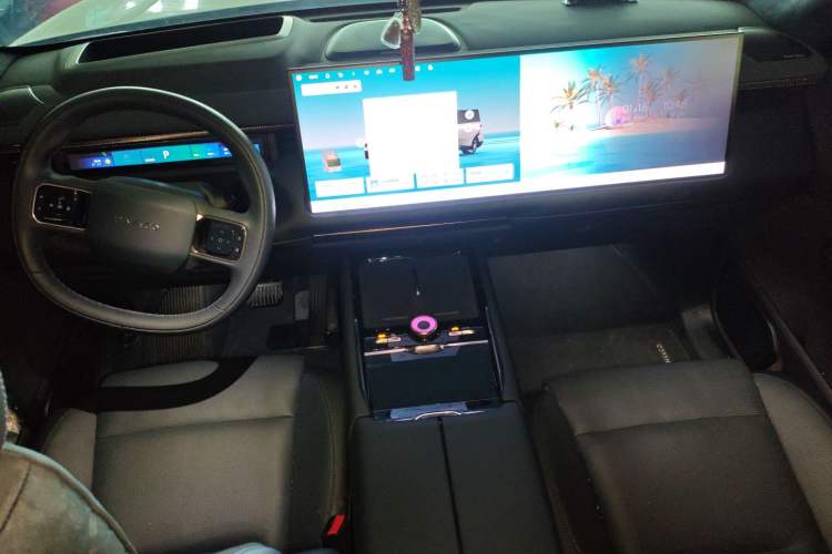 Used Lynk & Co 900 2025 1.5T Ultra Center Console