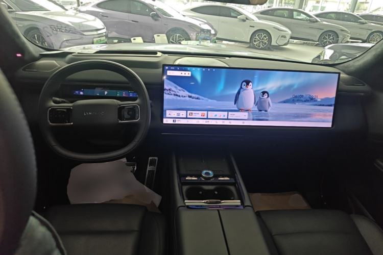 Used Lynk & Co 900 2025 2.0T Exploration Edition Center Console