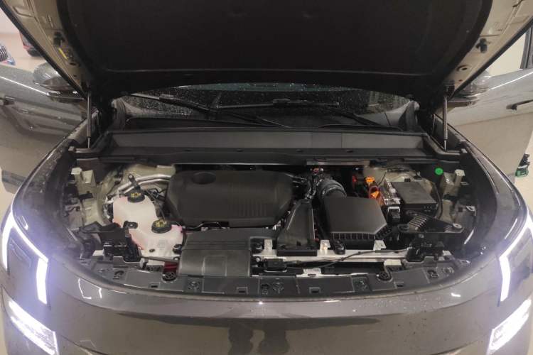 Used Lynk & Co 900 2025 1.5T Ultra Engine Bay