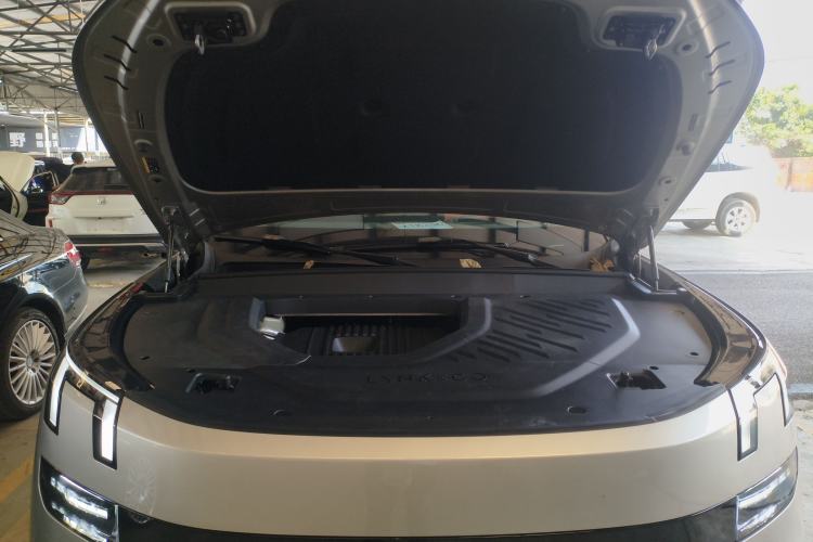 Used Lynk & Co 900 2025 2.0T Ultra Engine Bay