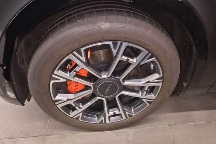 Used Lynk & Co 900 2025 2.0T Ultra Exterior 4
