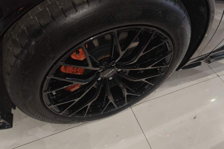 Used Lynk & Co 900 2025 2.0T Exploration Edition Exterior 4