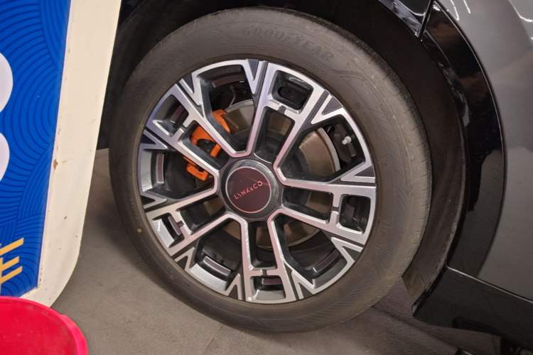 Used Lynk & Co 900 2025 2.0T Ultra Exterior 5