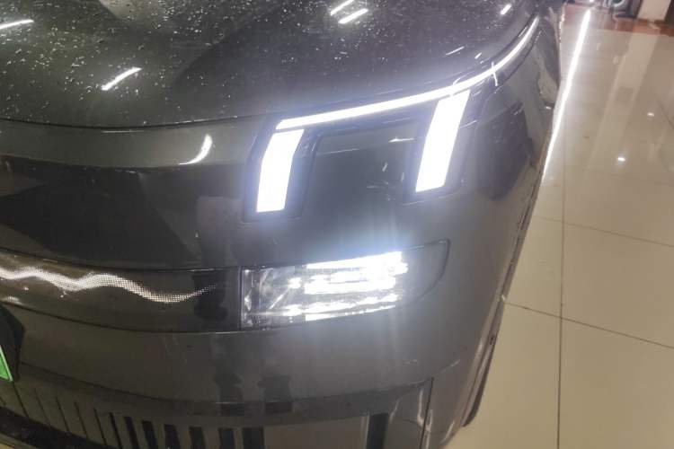 Used Lynk & Co 900 2025 1.5T Ultra Left Front Headlight