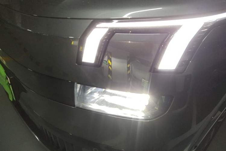 Used Lynk & Co 900 2025 2.0T Ultra Left Front Headlight