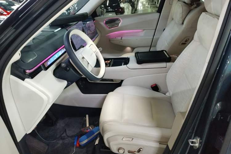 Used Lynk & Co 900 2025 2.0T Ultra Left Front Seat