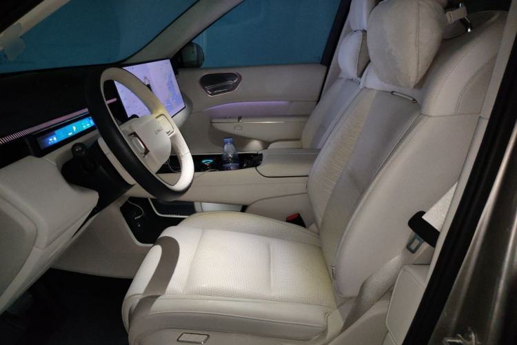 Used Lynk & Co 900 2025 2.0T Ultra Left Front Seat