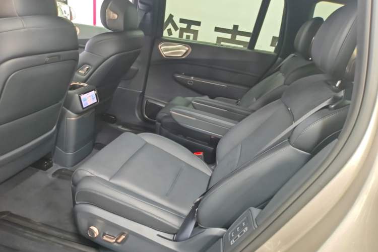 Used Lynk & Co 900 2025 2.0T Ultra Left Rear Seat