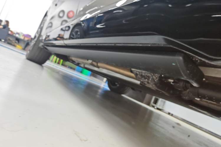 Used Lynk & Co 900 2025 2.0T Ultra Left Side Sill